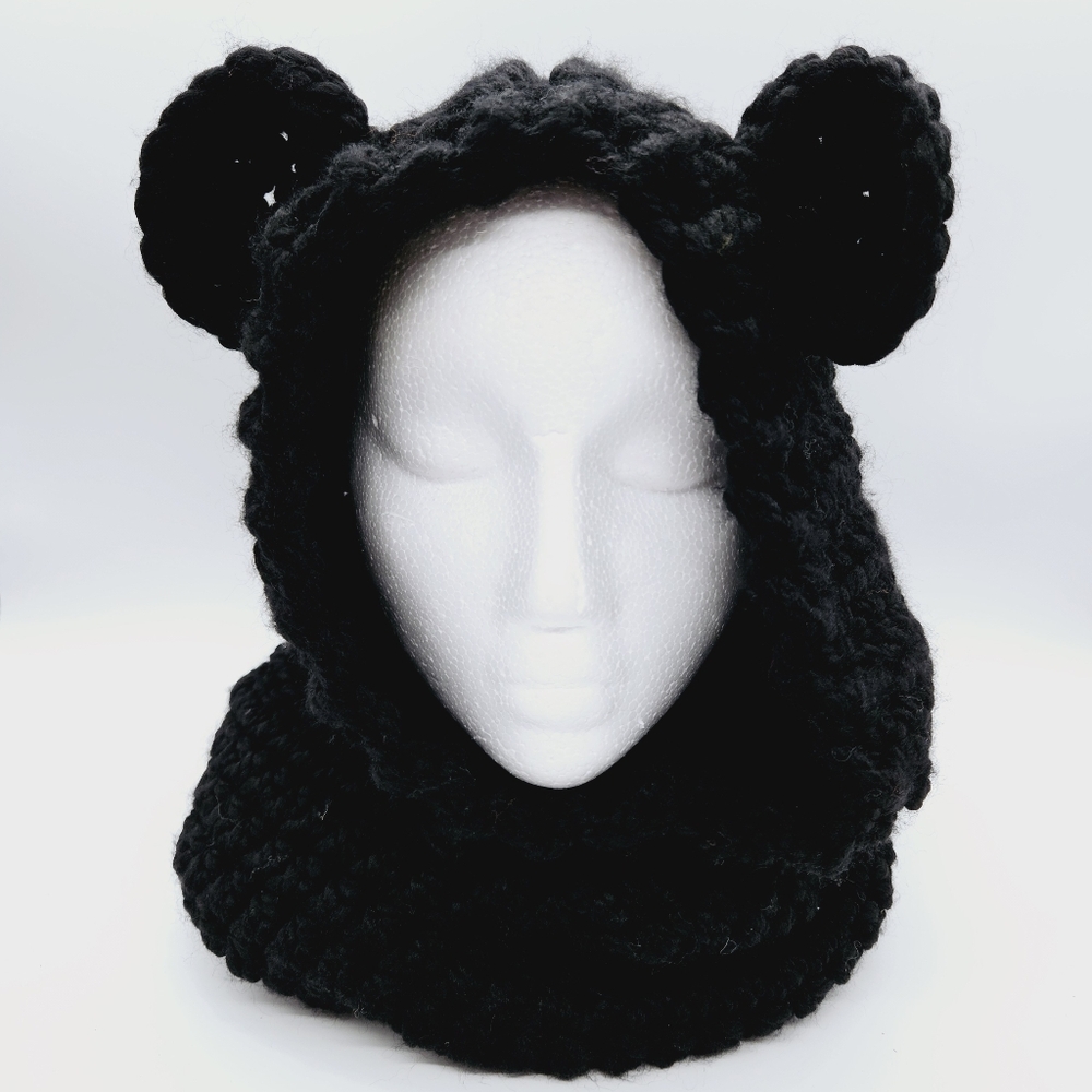 HANDMADE | chunky hand knit hood with ears